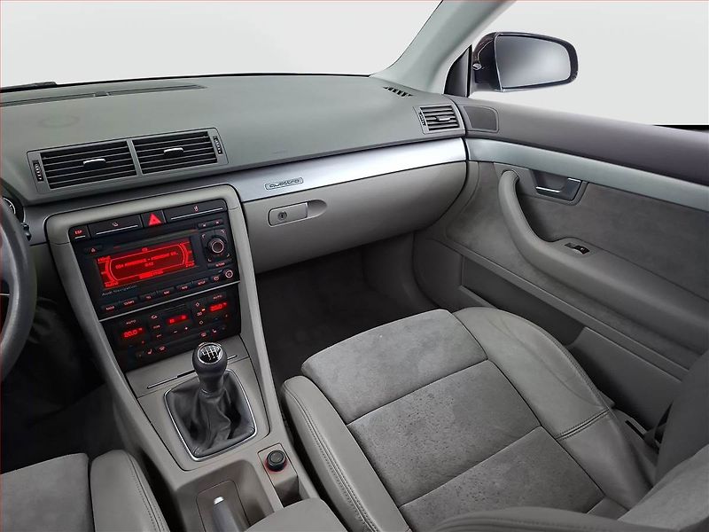 Audi A4 (2006) 3.0 TDI , 4X4, po STK, Tažné - fotka 8 z 15