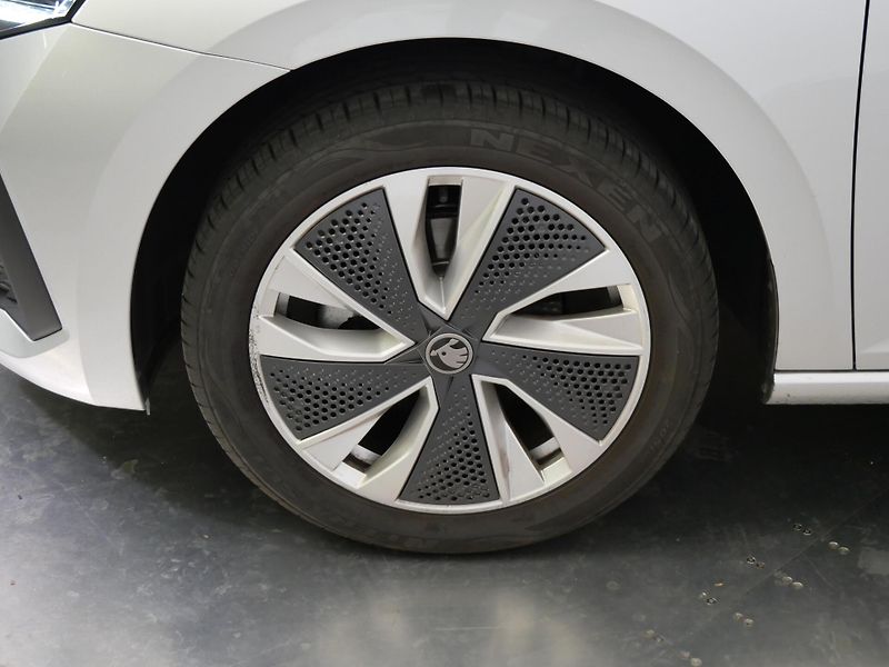 Škoda Scala - fotka 10 z 22