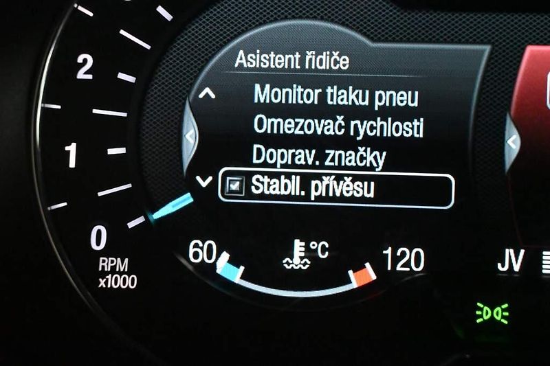 Ford S-MAX (2020) 2.0 4x4 140 KW LED ACC SONY Ta - fotka 39 z 45