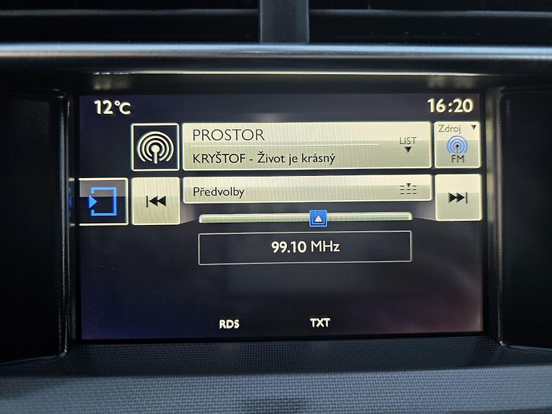 Citroën C4 (2016) 1.2 81kW SHINE,81 000 KM !!! - fotka 29 z 47