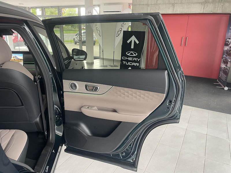 Chery Tiggo 8 PHEV (2026) 1,5T Unique FWD - fotka 14 z 55
