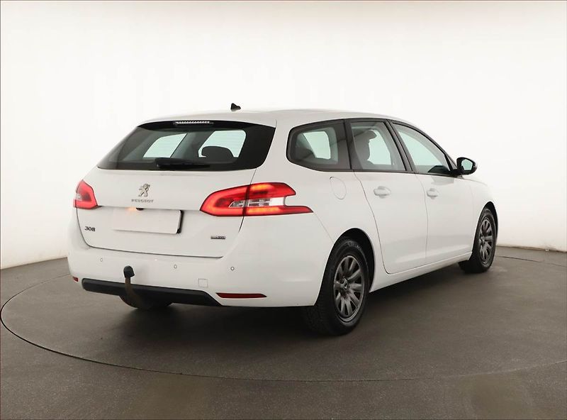 Peugeot 308 (2016) 1.6 BlueHDi, Tempomat - fotka 5 z 16