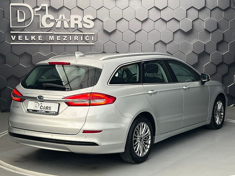 Ford Mondeo 2.0 EB Titanium manuál - fotka 5 z 69