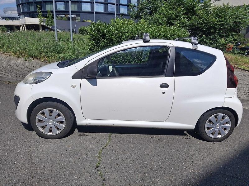 Peugeot 107 1,0 7B64871 - fotka 3 z 17
