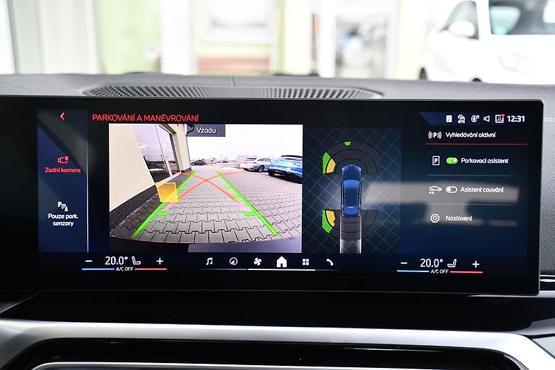 BMW i4 eDrive40 97,4%SoH. - fotka 33 z 39