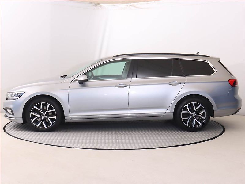 Volkswagen Passat (2021) 2.0 TDI, Automat, Serv.kniha - fotka 3 z 23