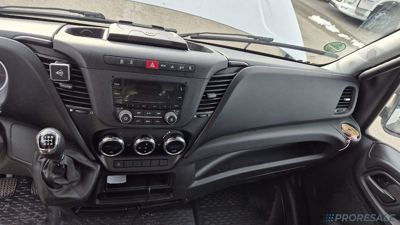 Iveco Daily 35S18 EURO 6 - valník - fotka 6 z 9