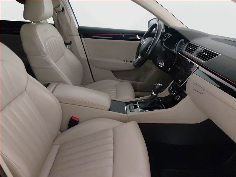 Škoda Superb (2018) Laurin&Klement 2.0 TDI, 4X4 - fotka 9 z 32