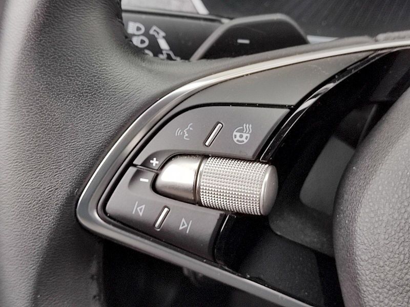 Škoda Octavia (2025) Top Selection 1,5 Tsi 110 Kw D - fotka 30 z 36