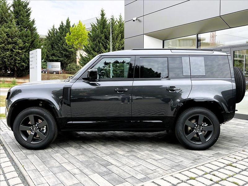 Land Rover Defender (2026) 110 D250 X-DYNAMIC SE - fotka 2 z 34