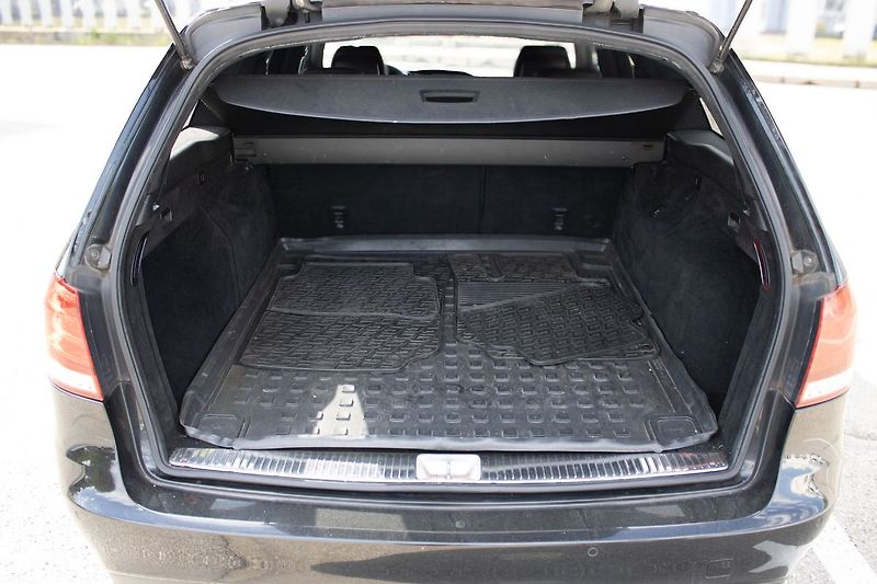 Mercedes-Benz Třídy E AMG paket, 100% stav. - fotka 36 z 45