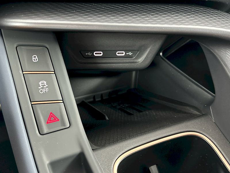 Cupra Terramar (2026) VZ 2.0 TSI 195kW 4x4 DSG - fotka 23 z 33