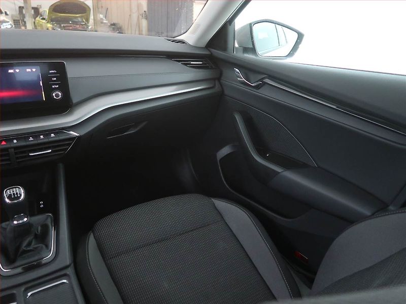 Škoda Octavia (2023) Ambition 2.0 TDI, ČR,1.maj - fotka 8 z 18