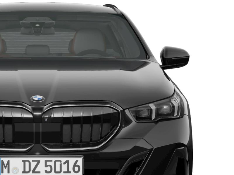 BMW Řada 5 (2026) 540d xDrive Touring - fotka 4 z 10