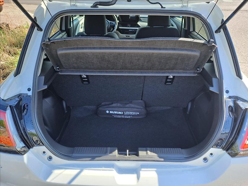 Suzuki Swift (2026) 1,2 PREMIUM HYBRID - fotka 18 z 19