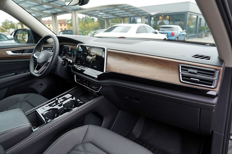 Volkswagen Atlas 2.0 TSI/automat/kůže/7 míst - fotka 25 z 49