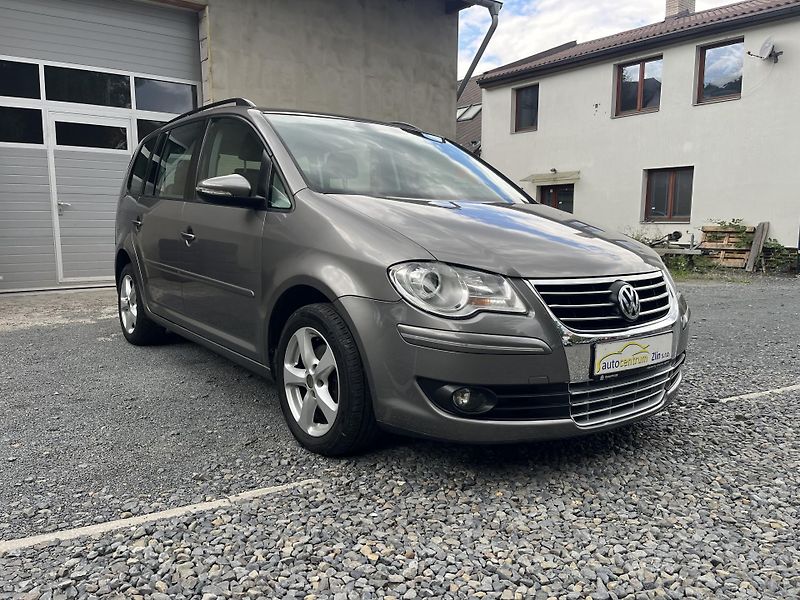Volkswagen Touran (2010) 1,4 TSi 103 Kw TAŽNÉ - fotografie inzerátu