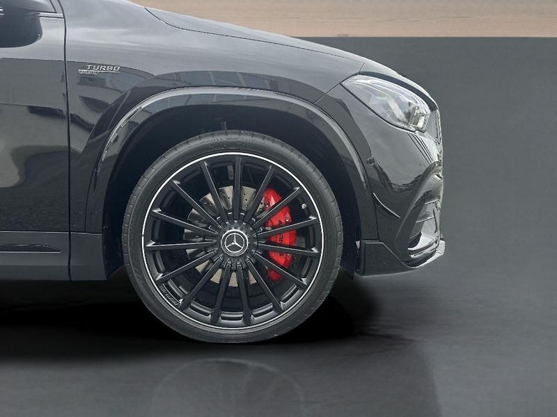 Mercedes-Benz GLA (2025) 35 AMG - fotka 15 z 15