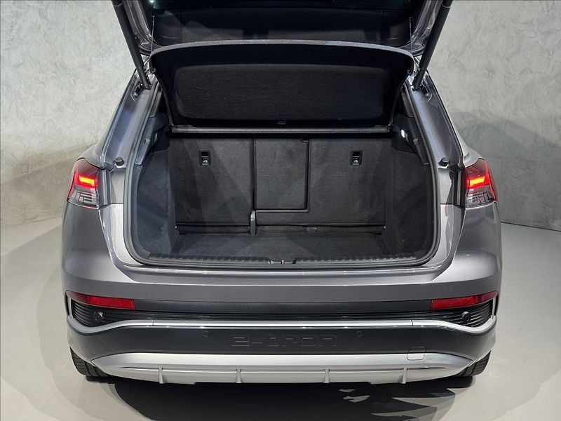 Audi Q4 e-tron 150kW S-Line LED Kamera - fotka 10 z 45