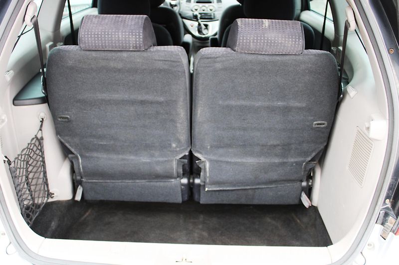 Mitsubishi Grandis (2007) 2.0TDI KLIMA EL.OKNA 7MÍST ALU - fotka 17 z 19
