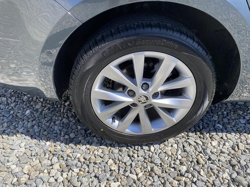 Škoda Octavia 1.6TDi 115PS DSG DPH REZERVACE - fotka 51 z 154