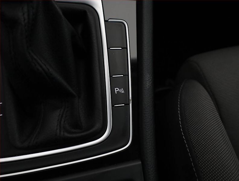 Volkswagen Golf (2019) 1.6 TDI, Automat, Tempomat - fotka 15 z 19