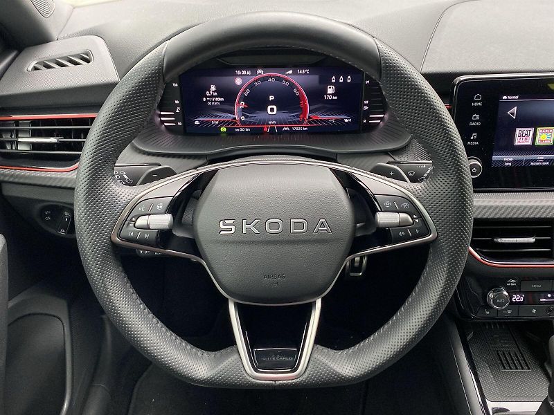 Škoda Scala (2025) 1.0 TSI DSG Monte Carlo - fotka 10 z 35