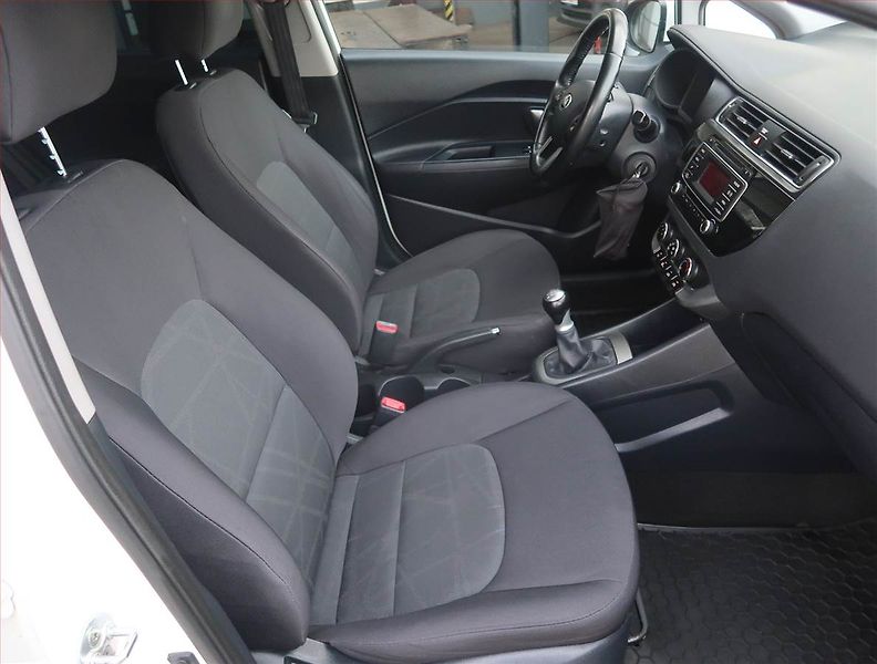 Kia Rio (2016) 1.25 CVVT, Serv.kniha - fotka 9 z 18