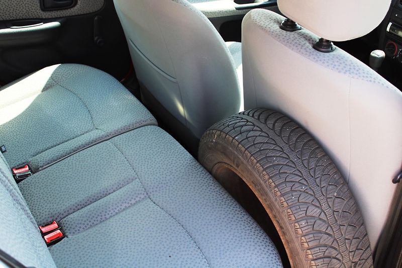 Renault Clio (2006) 1.2i KOUPENO ČR, 2x SADA KOL - fotka 11 z 16