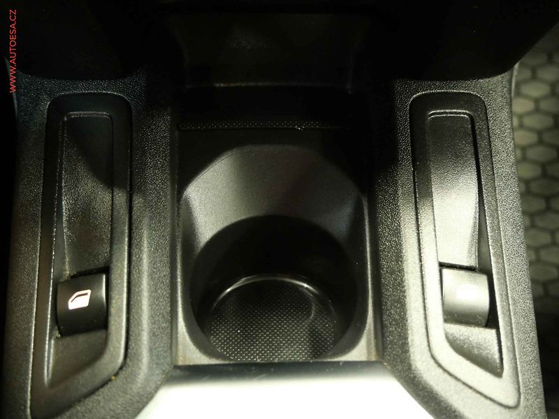 Peugeot 301 (2014) 1.6i, 2.maj,ČR, servis.kniha - fotka 17 z 18