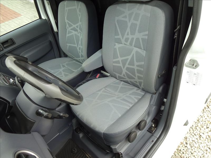 Ford Transit Connect 1,8 TDCi 66kW !!DPH!! - fotka 17 z 42
