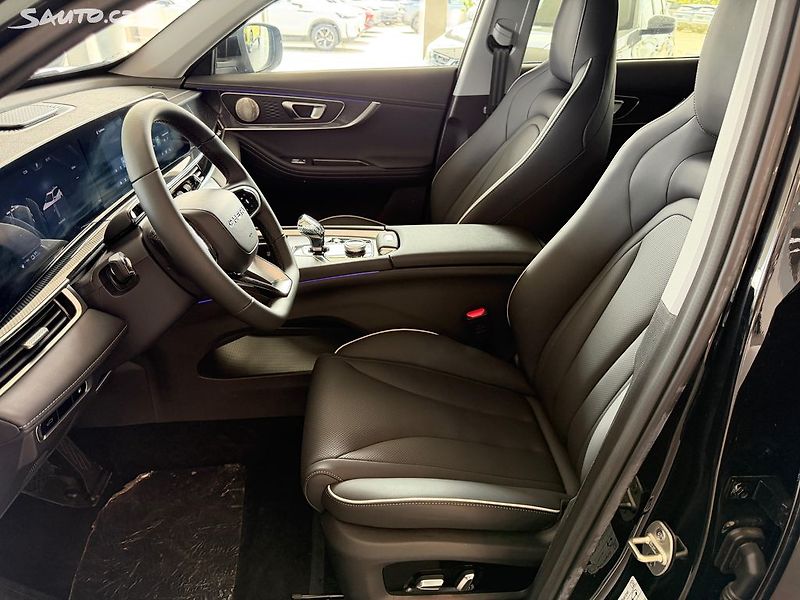 Chery Tiggo 7 PHEV (2026) UNIQUE PANORAMA - fotka 14 z 25