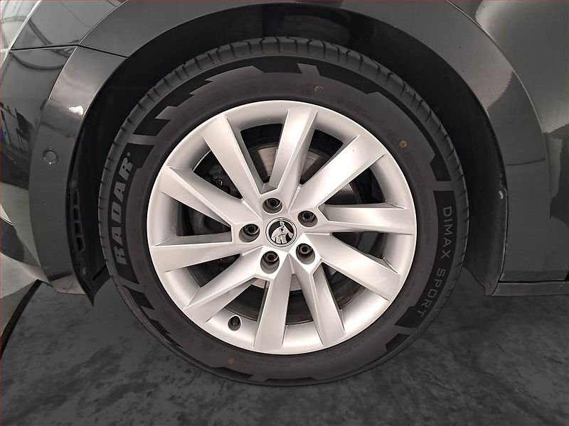 Škoda Superb (2018) Style Plus 2.0 TDI, Automat - fotka 15 z 23