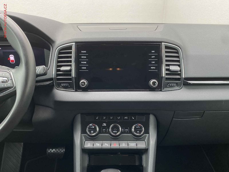 Škoda Karoq (2021) 1.5 TSi, Style, DSG, LED, - fotka 12 z 20