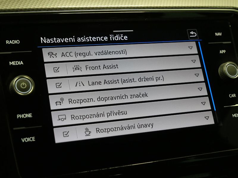 Volkswagen Passat - fotka 20 z 26
