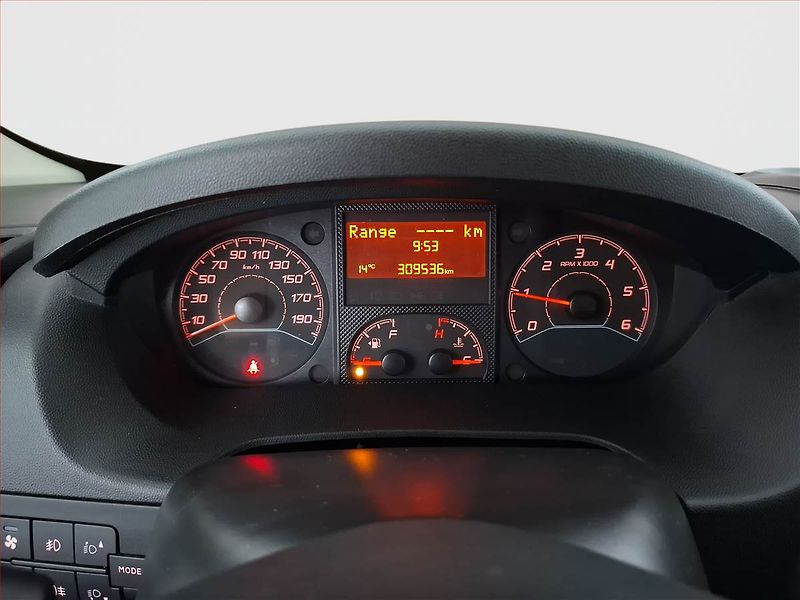 Citroën Jumper (2016) 2.0 BlueHDi, Bus, 9Míst, ČR - fotka 11 z 20