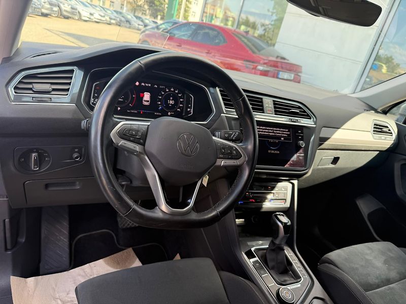Volkswagen Tiguan 2.0 TDI 147kw DSG 4x4 - fotka 9 z 23