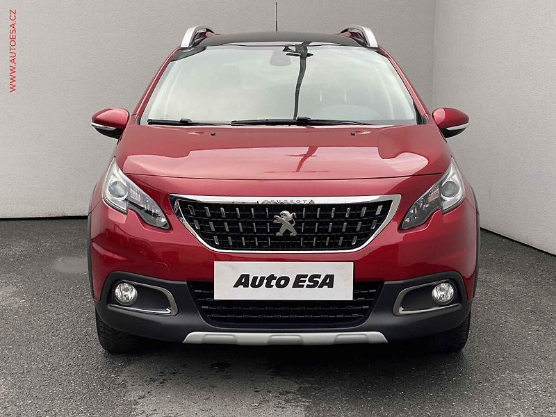 Peugeot 2008 (2019) 1.2 PT, Crossway, panor, navi - fotka 2 z 17