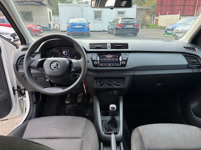Škoda Fabia 1.0 TSi 70 kW ČR DPH - fotka 11 z 17