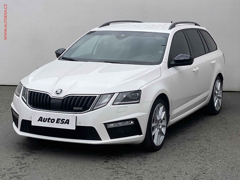 Škoda Octavia (2017) 2.0 TDI, RS, navi - fotka 3 z 17