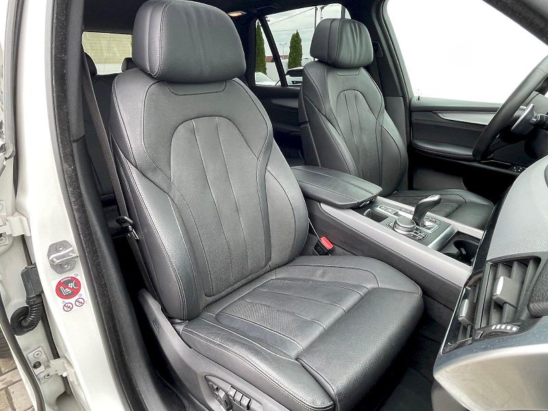 BMW X5 (2017) 3.0 / 230 kW xDrive 40d M-Pake - fotka 11 z 30