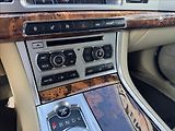 Jaguar XF 3,0 D V6 Sportbrake 202kw - náhled 17
