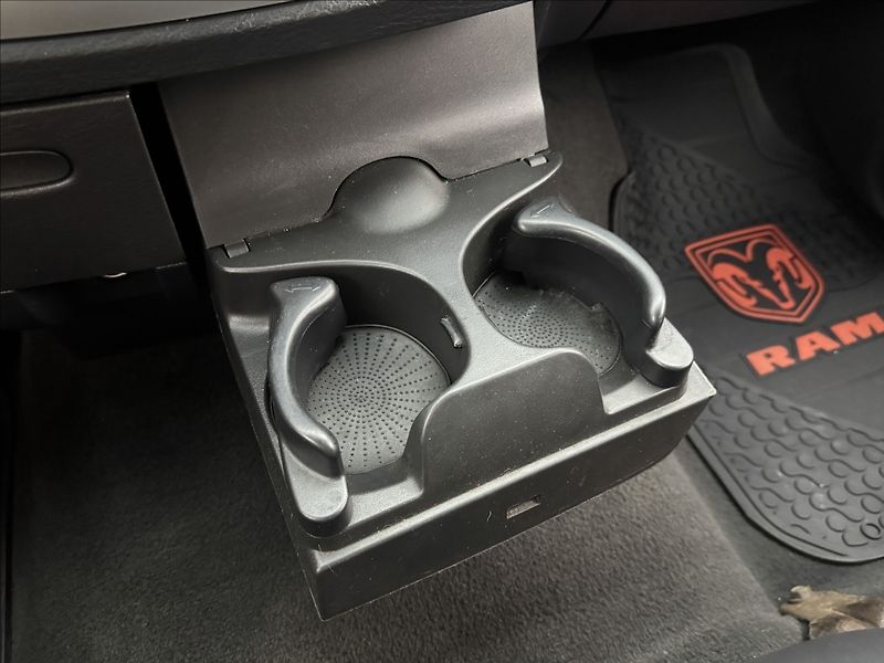 Dodge RAM 8,3 1500 SRT10 V10VIPER SERVIS - fotka 19 z 43