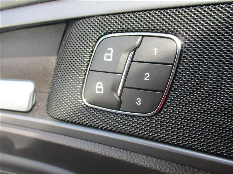 Ford Mondeo 2,0 TDCI, Titanium, automat, - fotka 29 z 40