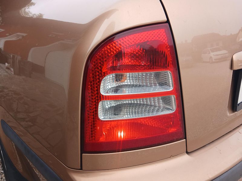 Škoda Octavia 1.9 TDi - fotka 28 z 29