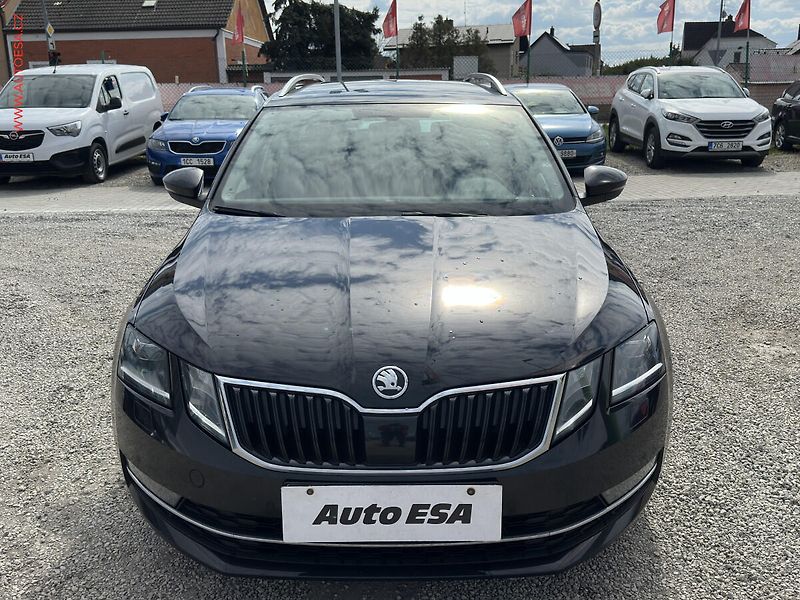 Škoda Octavia (2018) 2.0 TDi, DSG, LED, AC - fotka 2 z 24