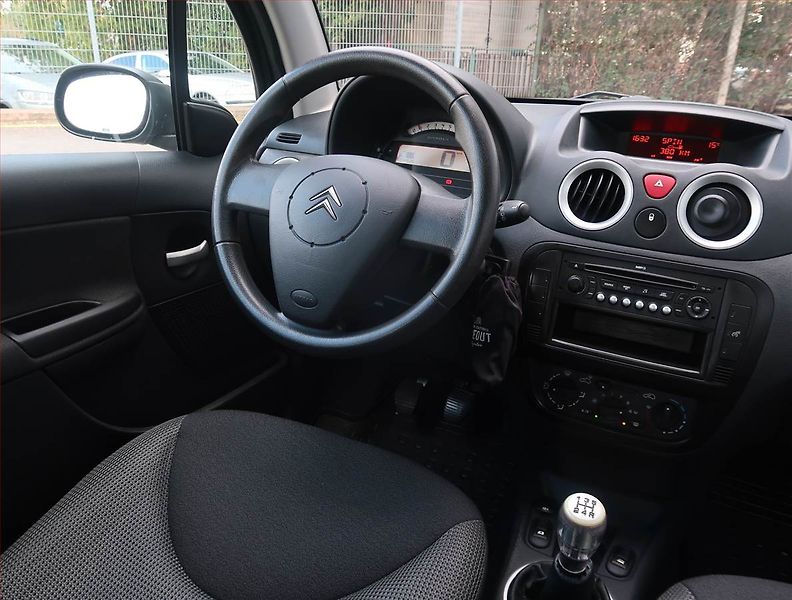 Citroën C3 (2008) 1.1 i, udržované - fotka 7 z 14