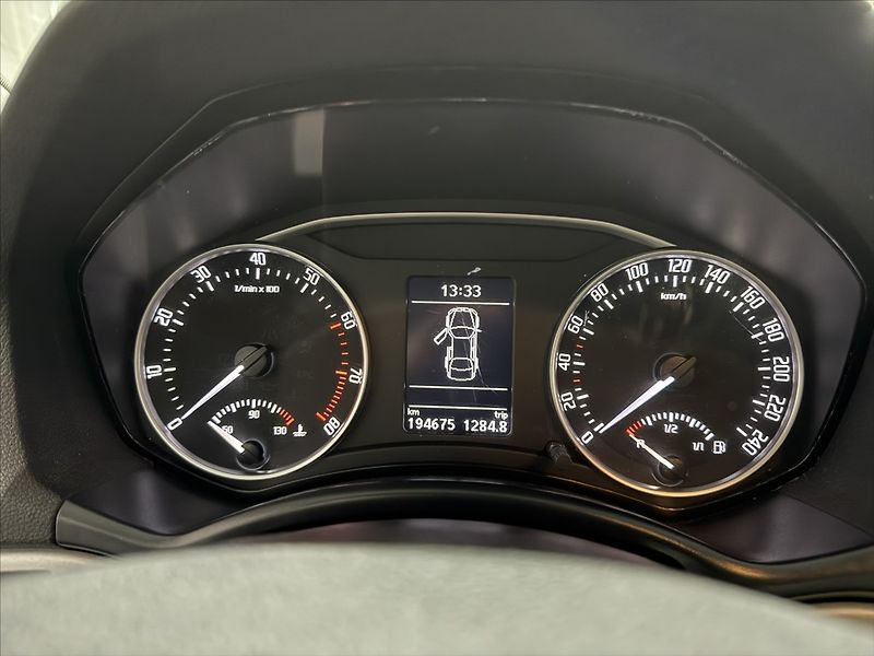 Škoda Octavia 1,4   TSI 90KW XENON ELEGENACE - fotka 13 z 33