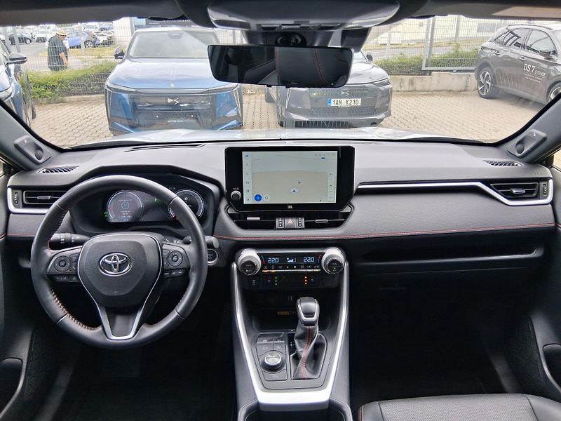 Toyota RAV4 EXECUTIVE JBL PHEV 4x4 225 kW - fotka 2 z 39