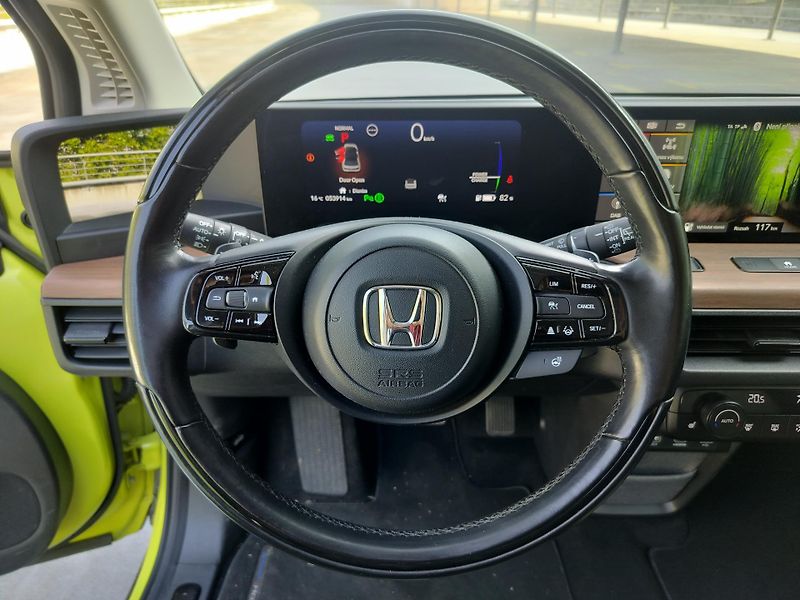 Honda e Advance, kůže - fotka 13 z 26